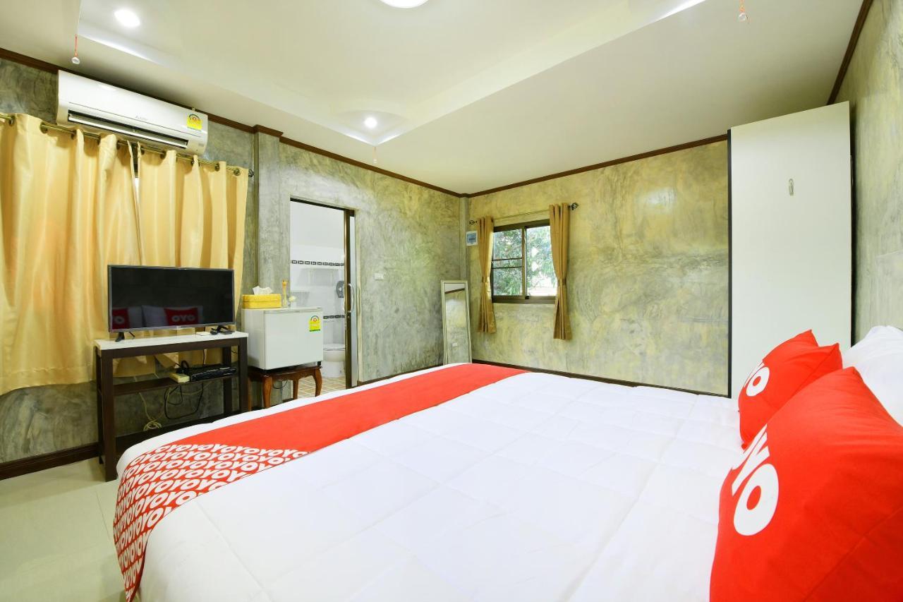Oyo 536 Reuan Kanthima Ban Laem Chabang Exterior photo