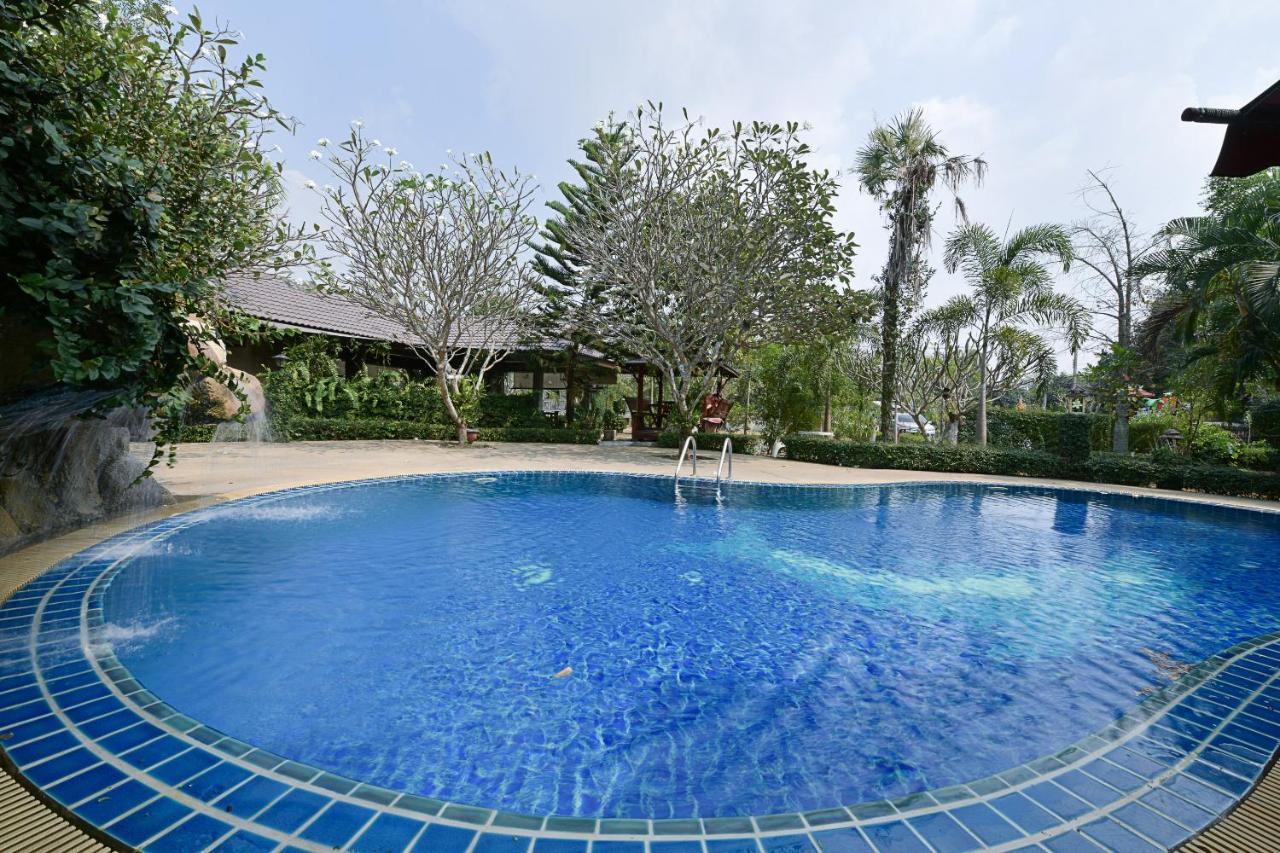 Oyo 536 Reuan Kanthima Ban Laem Chabang Exterior photo