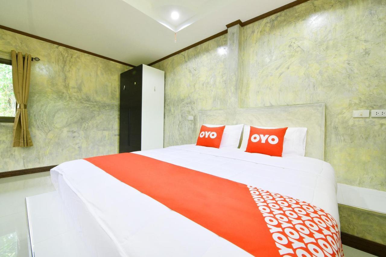 Oyo 536 Reuan Kanthima Ban Laem Chabang Exterior photo
