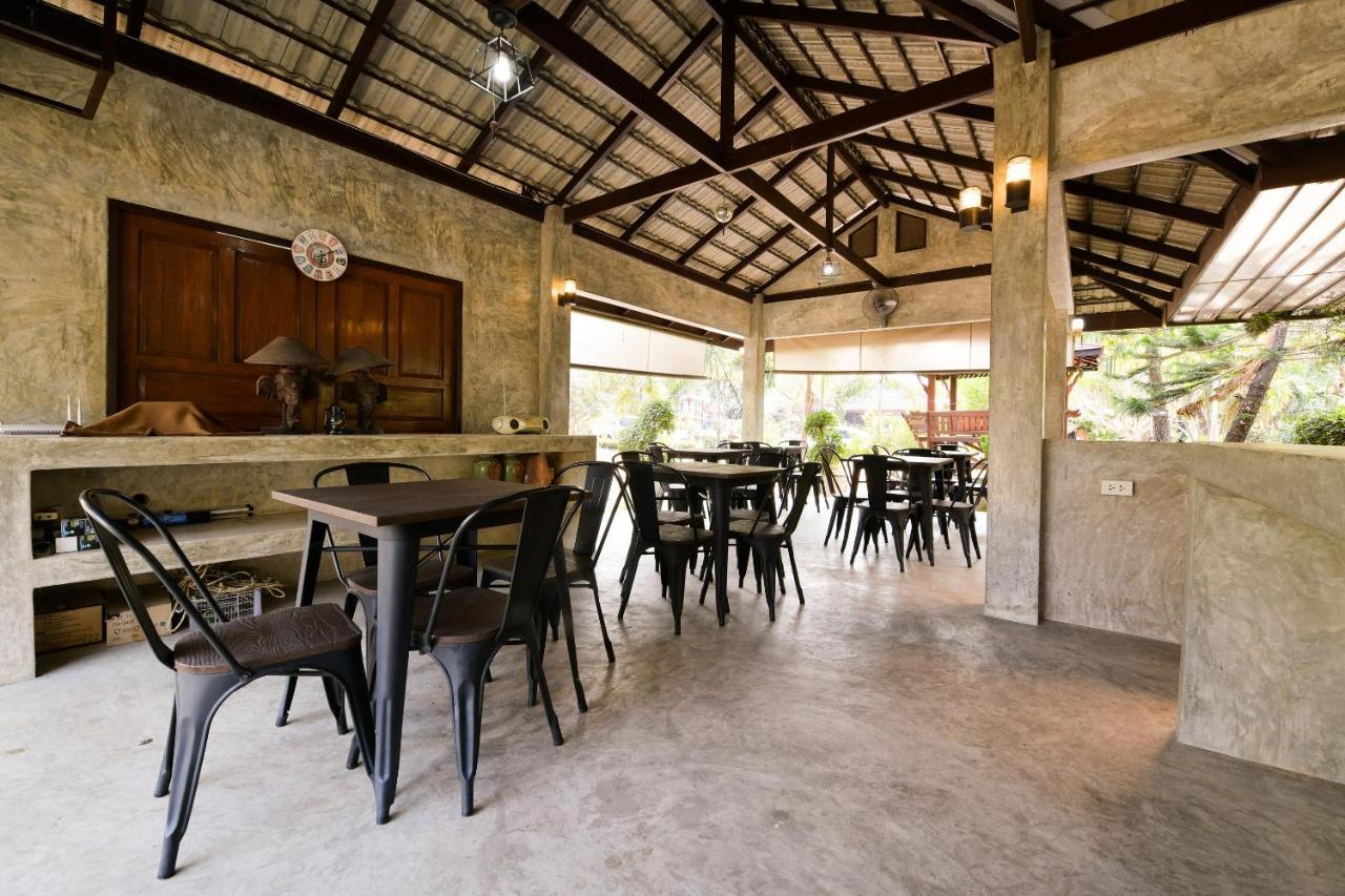 Oyo 536 Reuan Kanthima Ban Laem Chabang Exterior photo