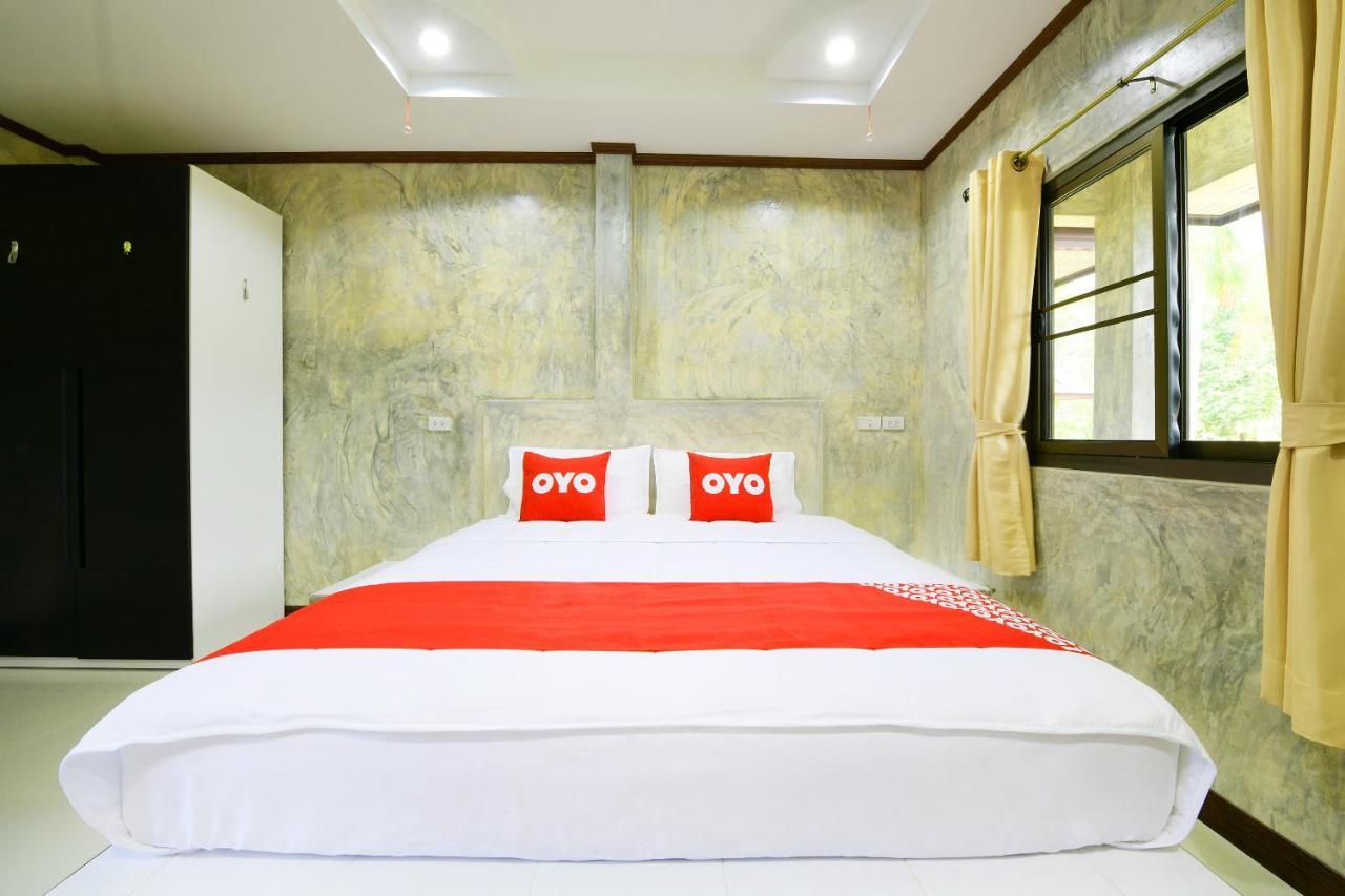Oyo 536 Reuan Kanthima Ban Laem Chabang Exterior photo