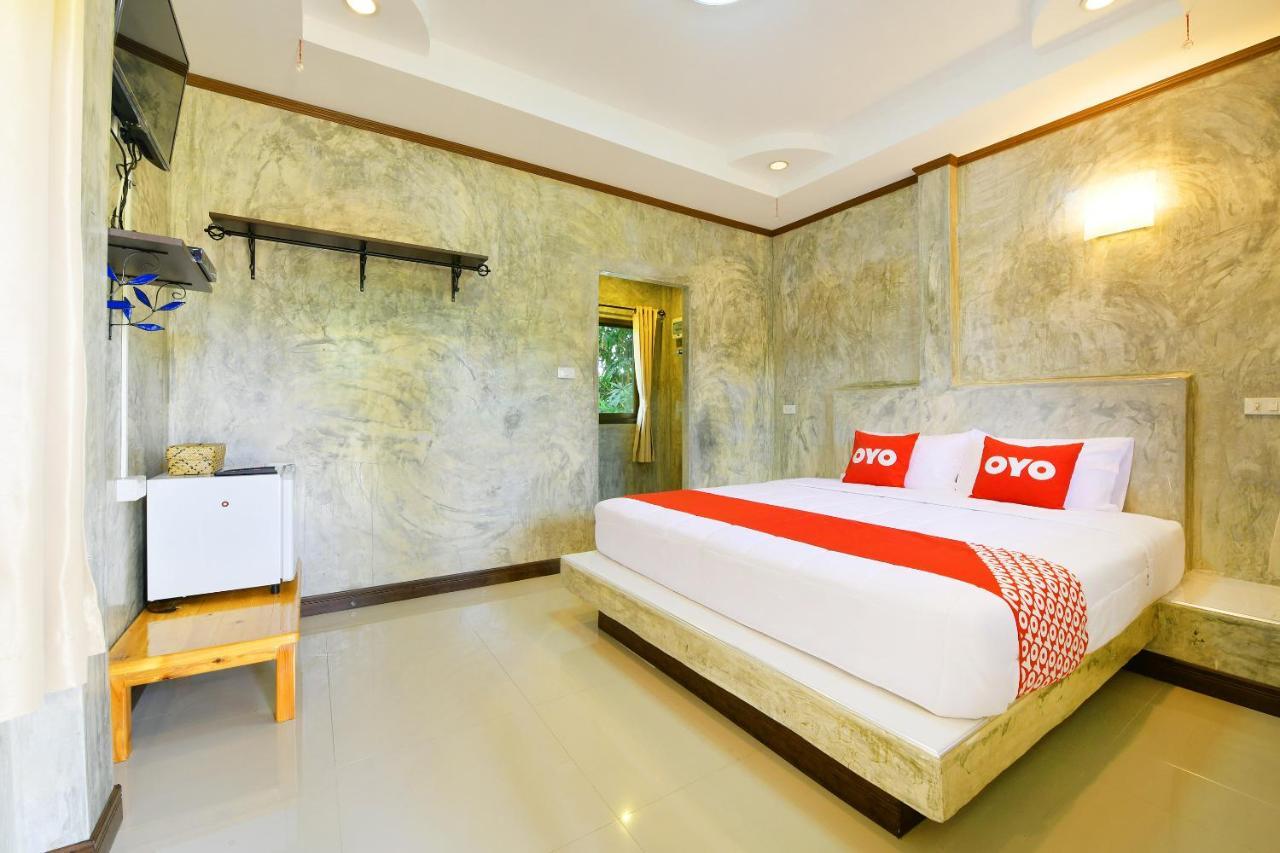 Oyo 536 Reuan Kanthima Ban Laem Chabang Exterior photo