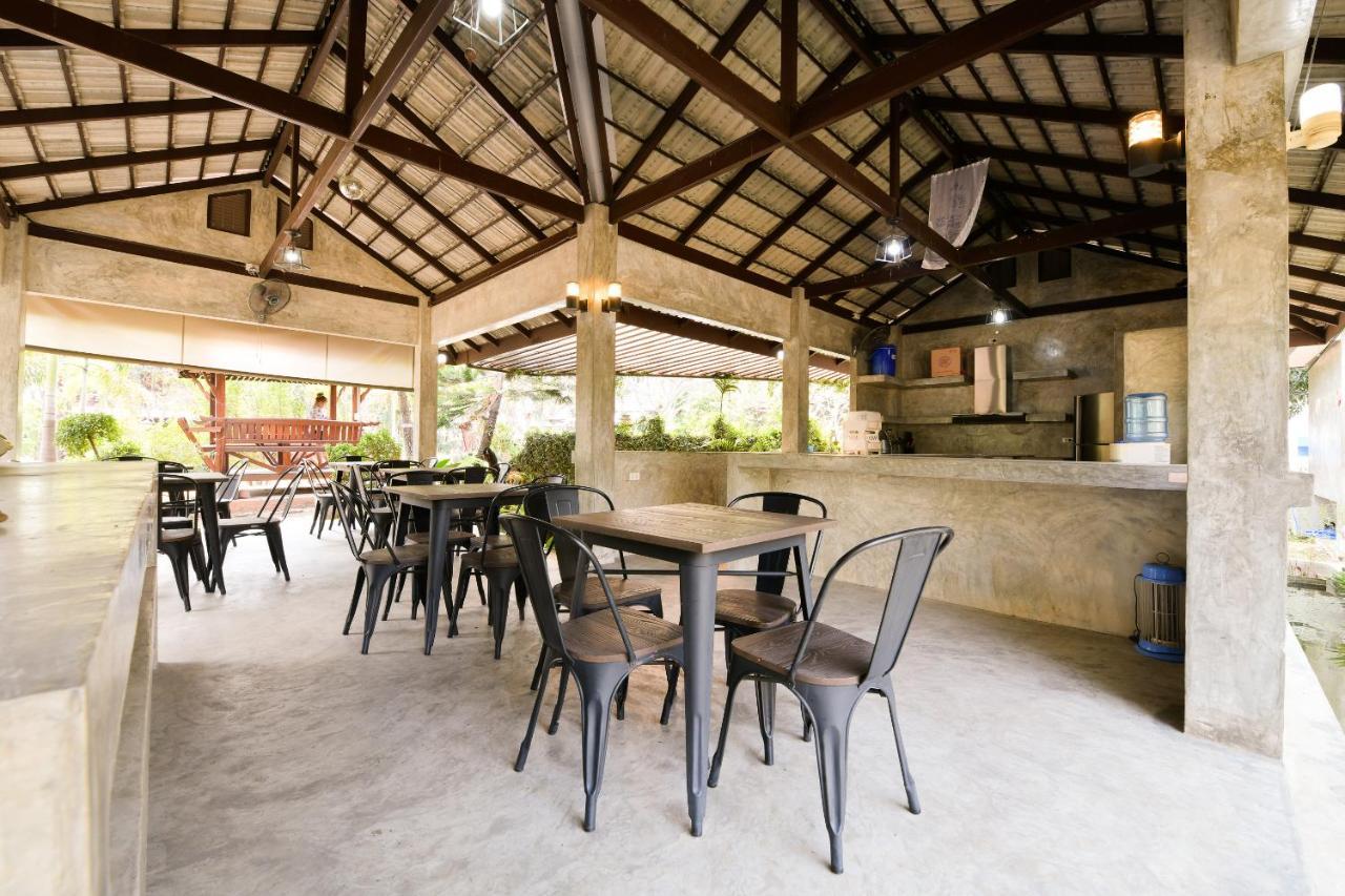 Oyo 536 Reuan Kanthima Ban Laem Chabang Exterior photo