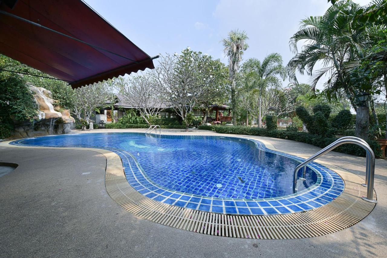Oyo 536 Reuan Kanthima Ban Laem Chabang Exterior photo